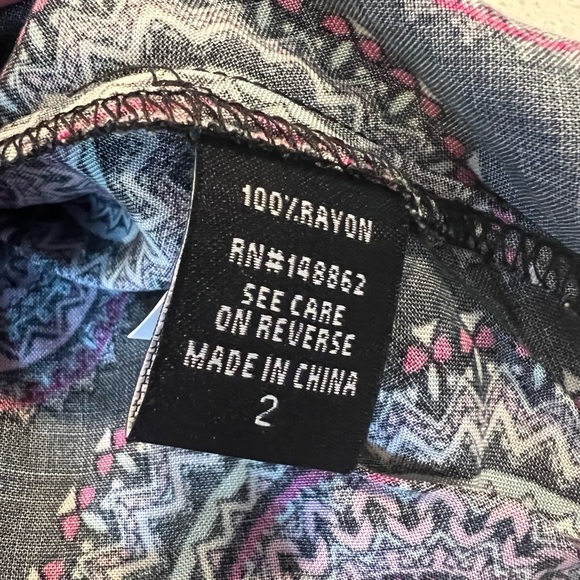 Torrid Challis Hi LO Dress Black Medallion Highneck Sleeveless Keyhole Size 2 2x - Picture 7 of 15